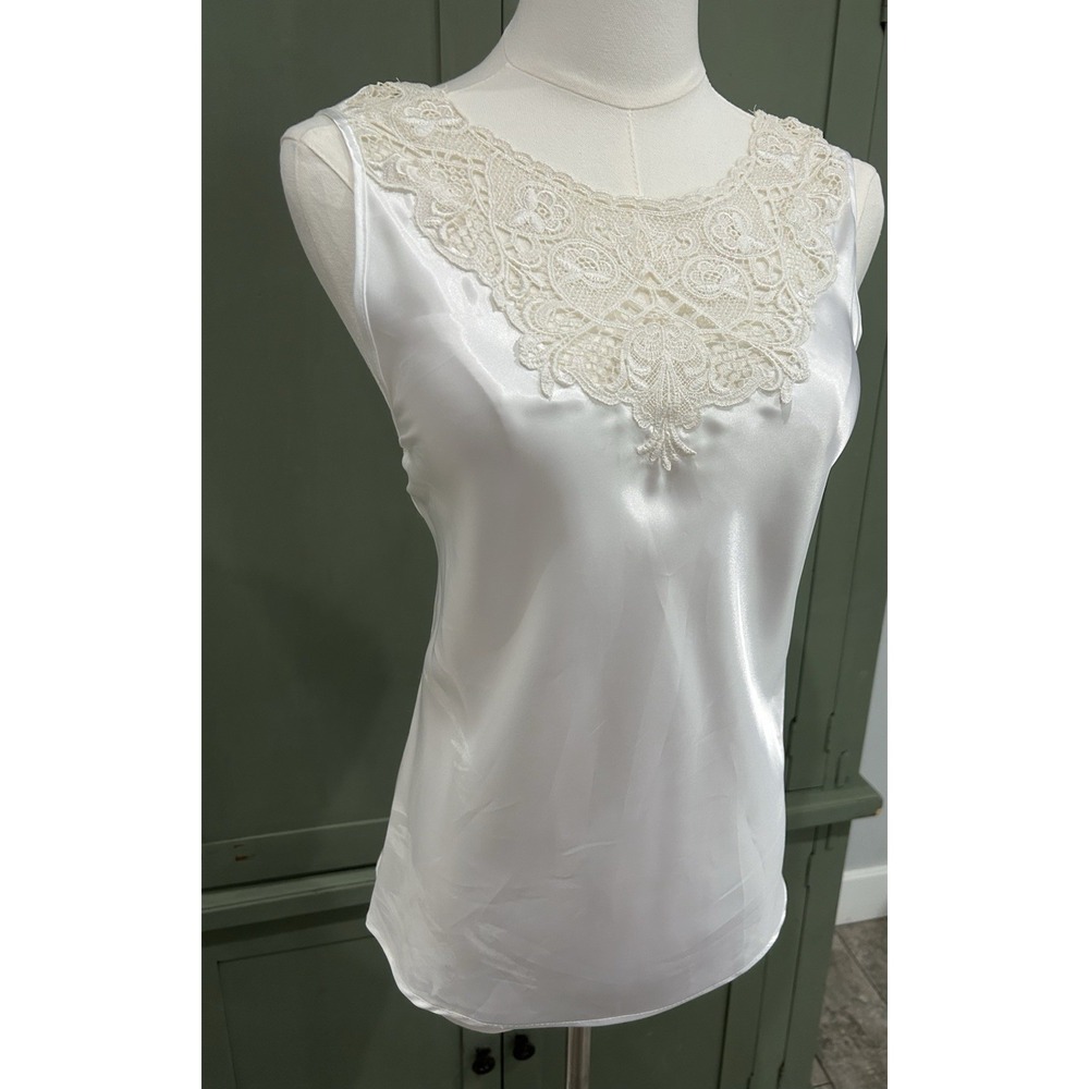 Vintage USA Womens White Satin Top‎ Size M Crochet Lace Fairy Romantic Coquette - Picture 6 of 13